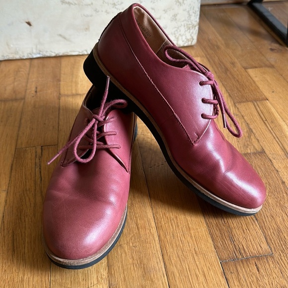 SoftWalk Shoes - Softwalk Whitby Women's Shoes Dark Red Size 9 Oxford blood red leather